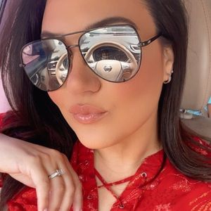 Meet your Posher, Milenia